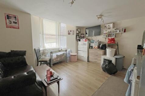 6 - Block of Flats for Auction, Easton.JPG