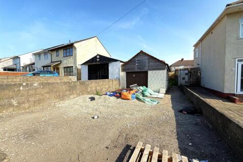 6 - Land with planning.JPG