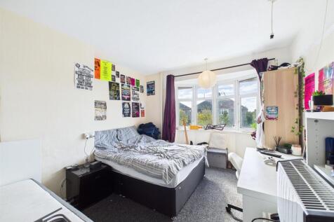 3 - 4 bedroom HMO.jpg