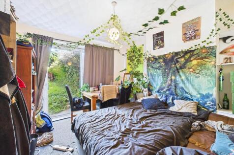 5 - 4 bedroom HMO.jpg