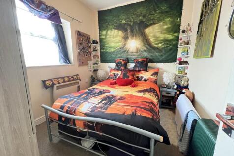 7 - Mixed-Use Investment for Auction, Kingswood.JP