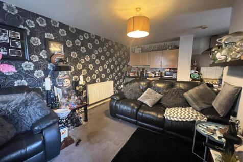 13 - Mixed-Use Investment for Auction, Kingswood.J