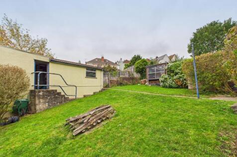 20 - Semi-detached House for Auction, Knowle.jpg