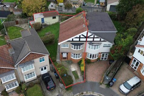 21 - Semi-detached House for Auction, Knowle.jpg