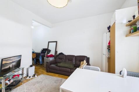 7 - Block of 4 flats.jpg