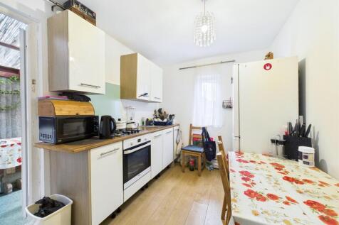 8 - Block of 4 flats.jpg