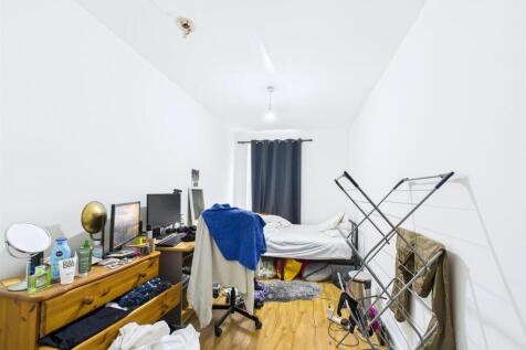 16 - Block of 4 flats.jpg
