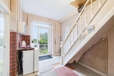 6 - 3-bedroom terraced house.jpg