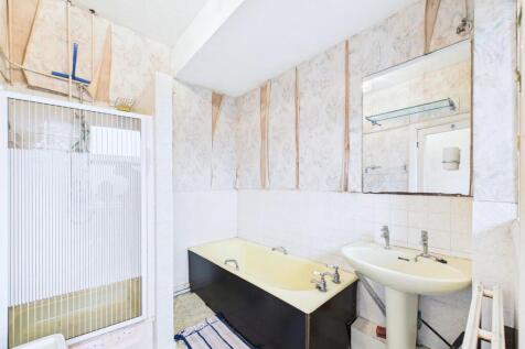 11 - 3-bedroom terraced house.jpg