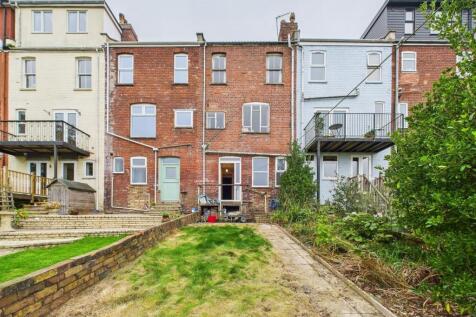 17 - 3-bedroom terraced house.jpg