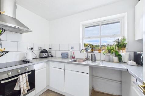 7 - Two bedroom flat.jpg