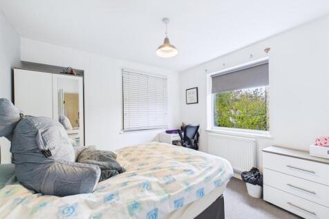 8 - 8 bedroom HMO.jpg