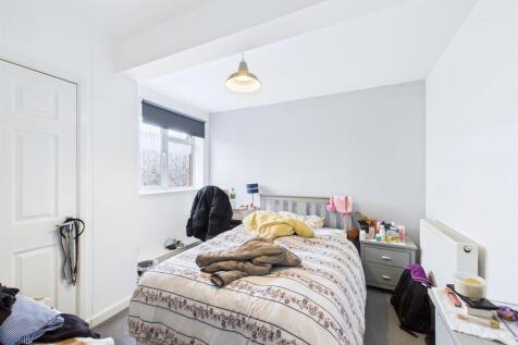 9 - 8 bedroom HMO.jpg