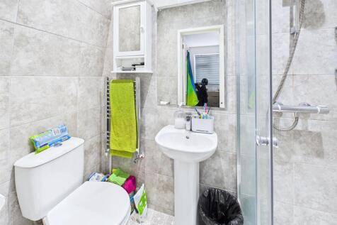 10 - 8 bedroom HMO.jpg