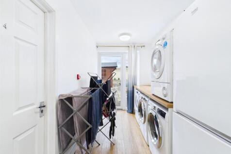 11 - 8 bedroom HMO.jpg