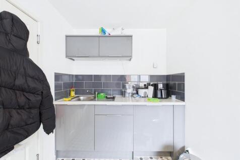 14 - 8 bedroom HMO.jpg