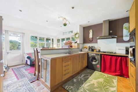 5 - Semi-detached House for Auction, Pill.jpg