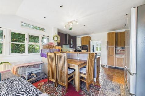 19 - Semi-detached House for Auction, Pill.jpg