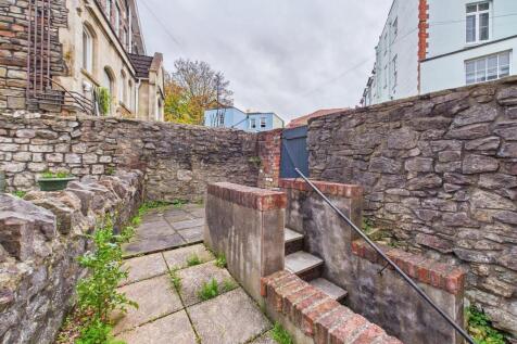 19 - 4 storey residential invetsment.jpg