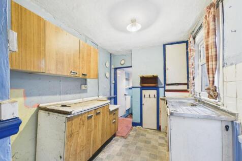 5 - Victorian House for Auction, Kingswood, Bristo