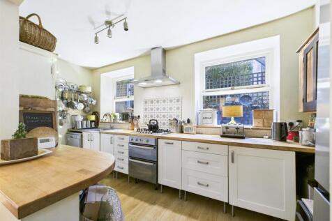 6 - 3 bedroom semi.jpg