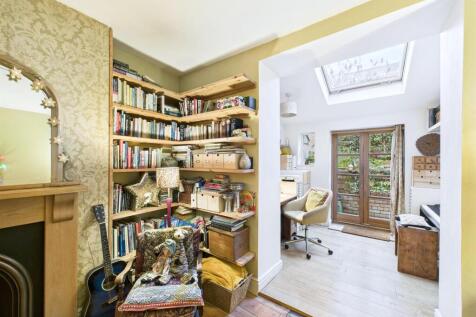 4 - 3 bedroom semi.jpg