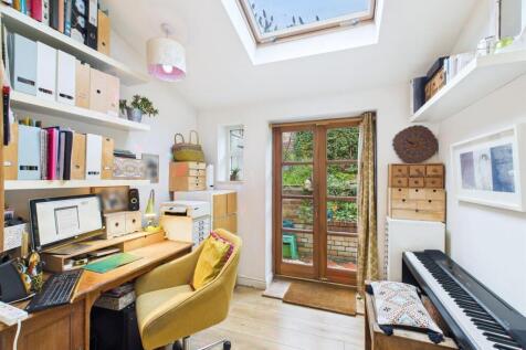 5 - 3 bedroom semi.jpg