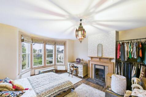 9 - 3 bedroom semi.jpg