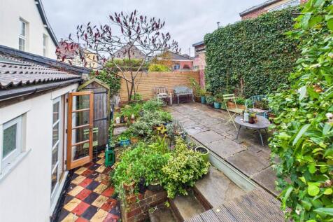 17 - 3 bedroom semi.jpg