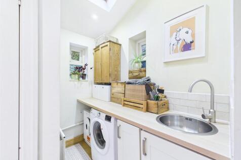 8 - 3 bedroom semi.jpg