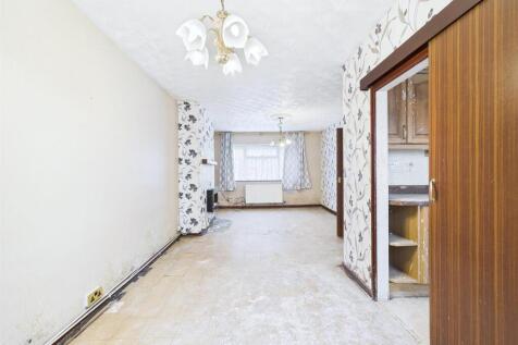 4 - 3-Bed Semi in Yate.jpg