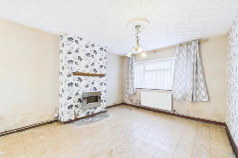 5 - 3-Bed Semi in Yate.jpg