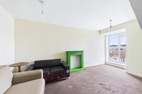 1 - Flat 99 The Maytrees.jpg