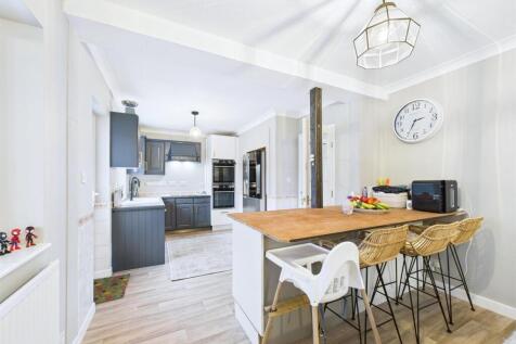 4 - 4 bedroom chalet bungalow.jpg