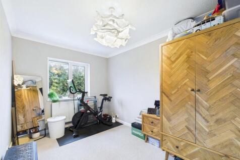 12 - 4 bedroom chalet bungalow.jpg