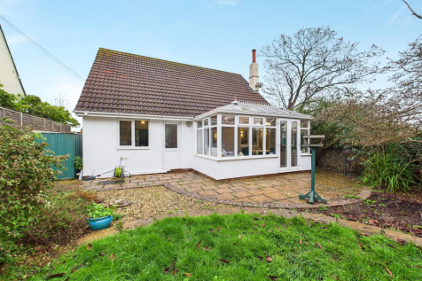 18 - 4 bedroom chalet bungalow.png