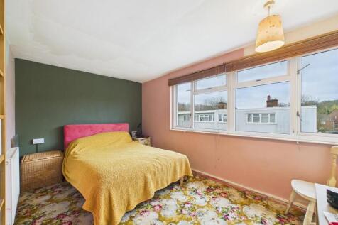 4 - Two Bedroom Flat for Auction, Lawrence Weston.