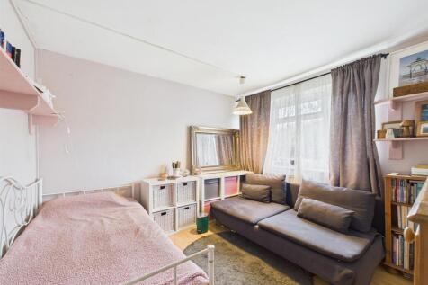 5 - Two Bedroom Flat for Auction, Lawrence Weston.