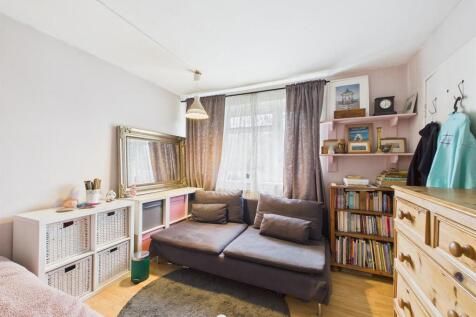 11 - Two Bedroom Flat for Auction, Lawrence Weston