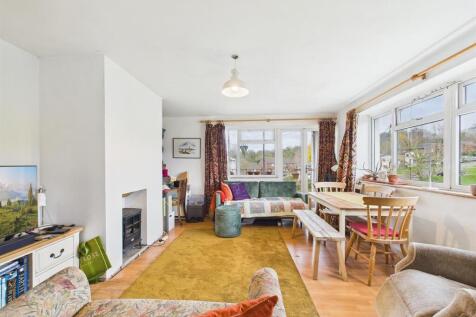 12 - Two Bedroom Flat for Auction, Lawrence Weston