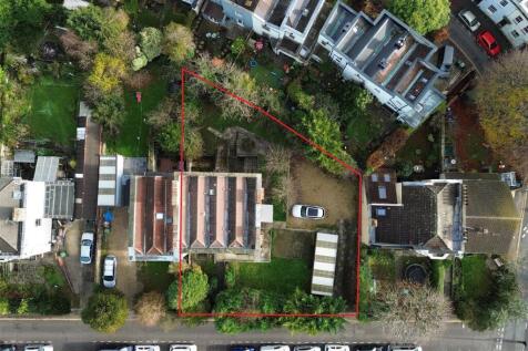 10 - Substantial Four Storey Building For Sale, So