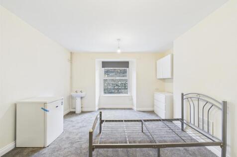 20 - Substantial Four Storey Building For Sale, So