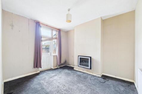 4 - 2 bedroom house.jpg