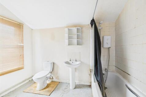 7 - 2 bedroom house.jpg