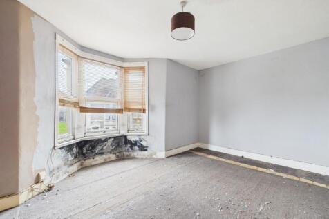 5 - 2 bedroom house.jpg