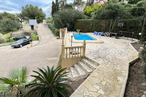 Property Image 4