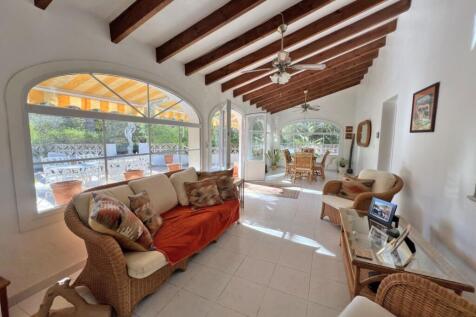 Property Image 8