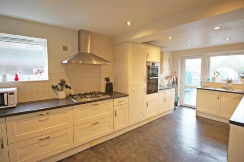 Kitchen 2.JPG