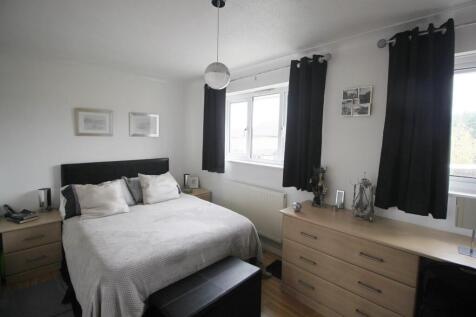 Bed 1.JPG
