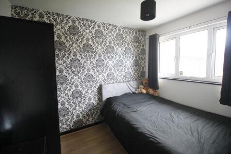 Bed 3.JPG